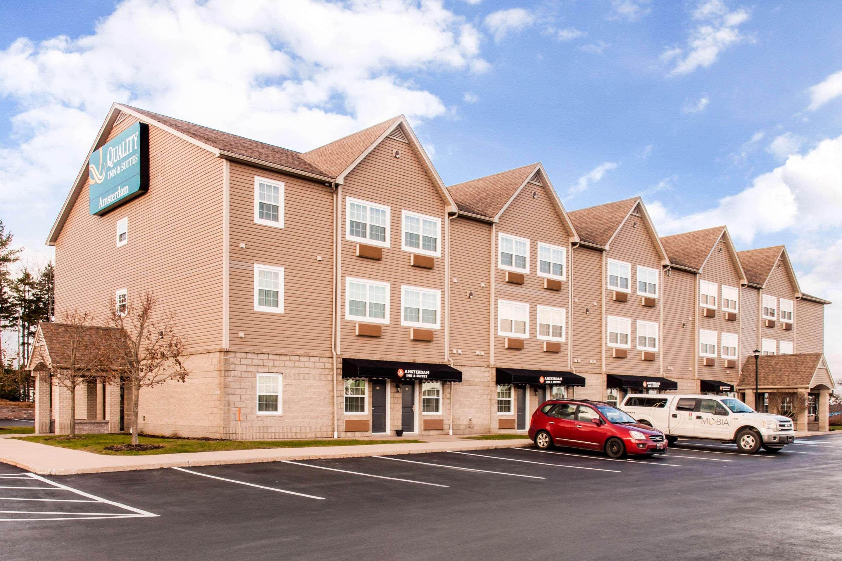 Quality Inn & Suites Amsterdam Saint John Exterior photo